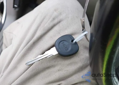 2005 Chevrolet Suburban 1500 Z71 z USA, uszkodzony, nr VIN 3GNFK16Z85G204247